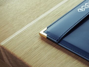 Куточки золотисті металеві